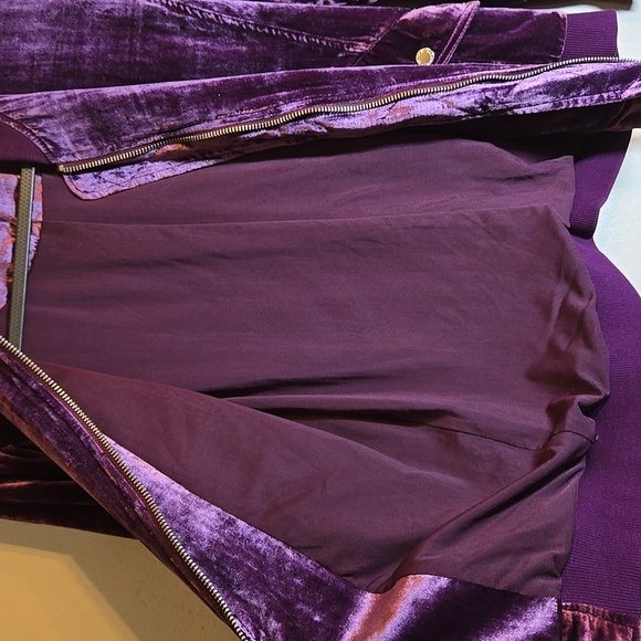 Rebecca Minkoff Kaya Velvet Ruched Sleeved Back Zip Rayon Viscose Bomber Jacket - Picture 13 of 15